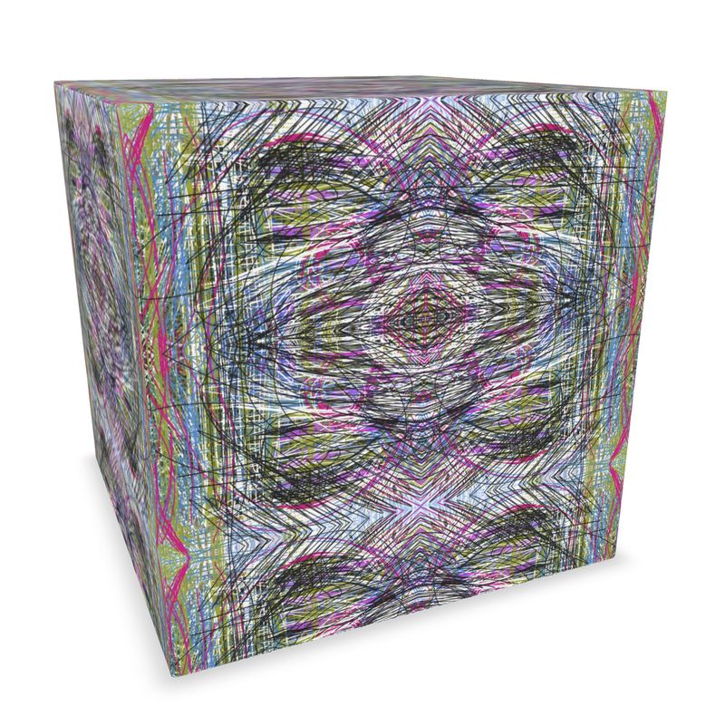 Cube Pouff, Pendulum